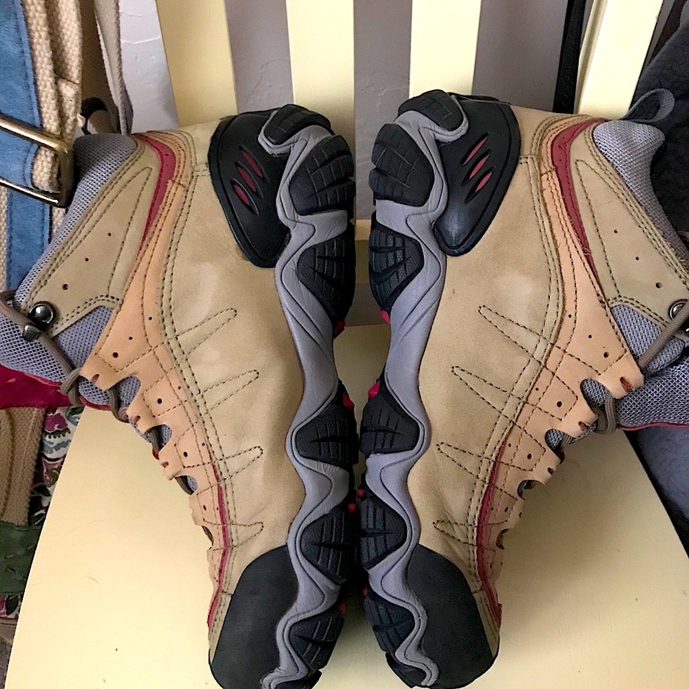 Women’s Oboz size 9.5